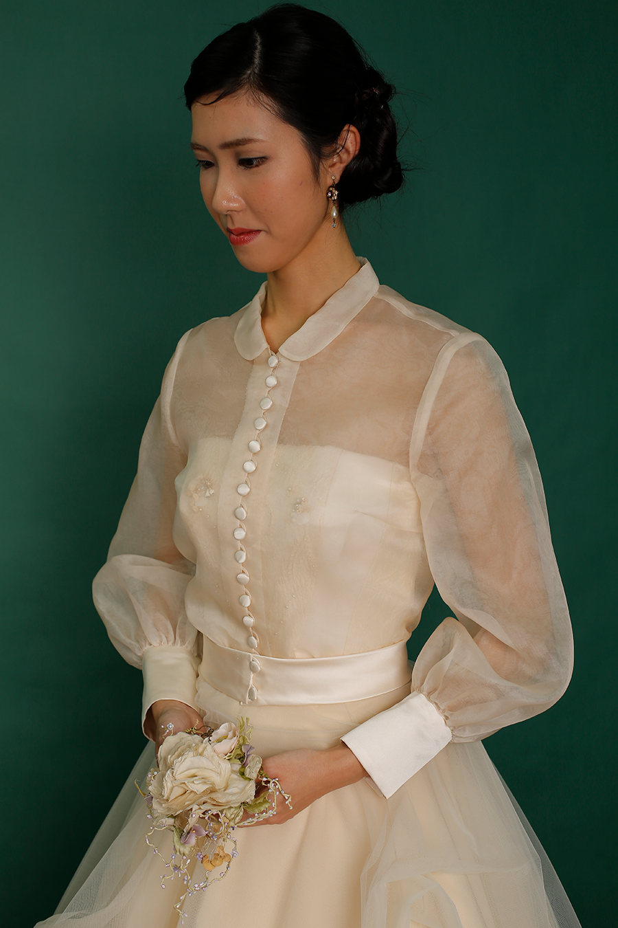 オーガンジーのブラウス